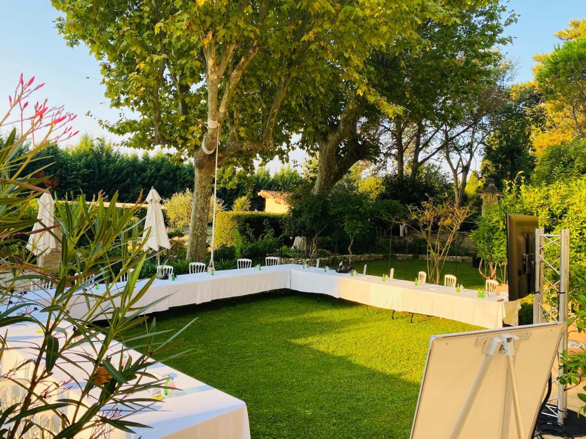 Mas De Capelou Bed & Breakfast Avignon Luaran gambar