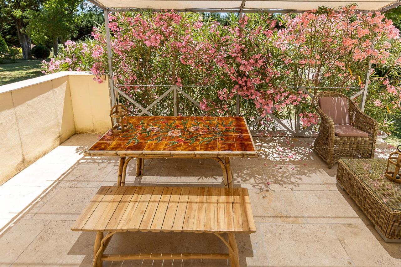 Mas De Capelou Bed & Breakfast Avignon Luaran gambar